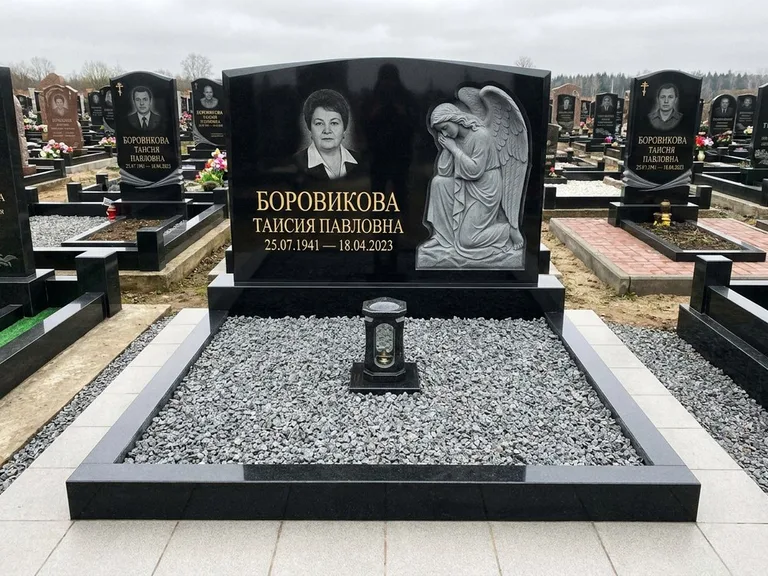 Памятник с барельефом — выполненная работа 38 в Кемерово
