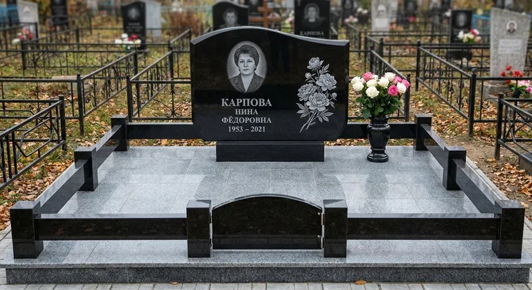 Памятник с гравировкой пионов — выполненная работа «Карпова» в Кемерово
