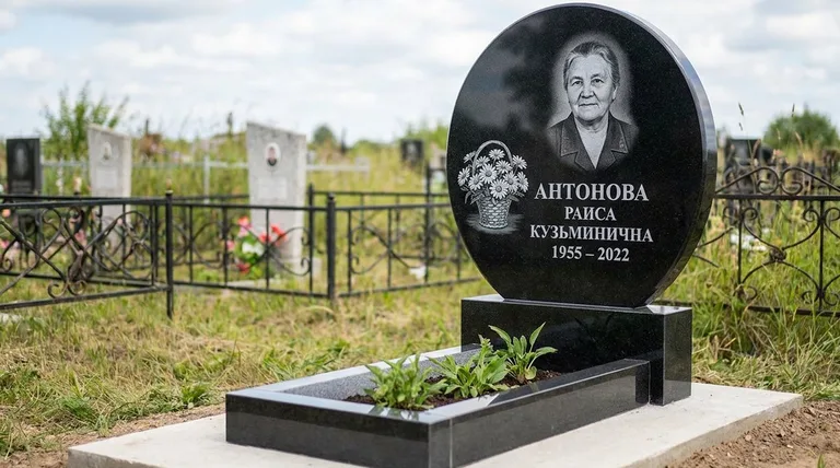 Памятник с гравировкой ромашек — выполненная работа «Антонова» в Кемерово