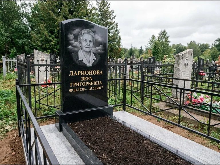 Гравировка портрета на чёрном граните — выполненная работа 16 в Кемерово
