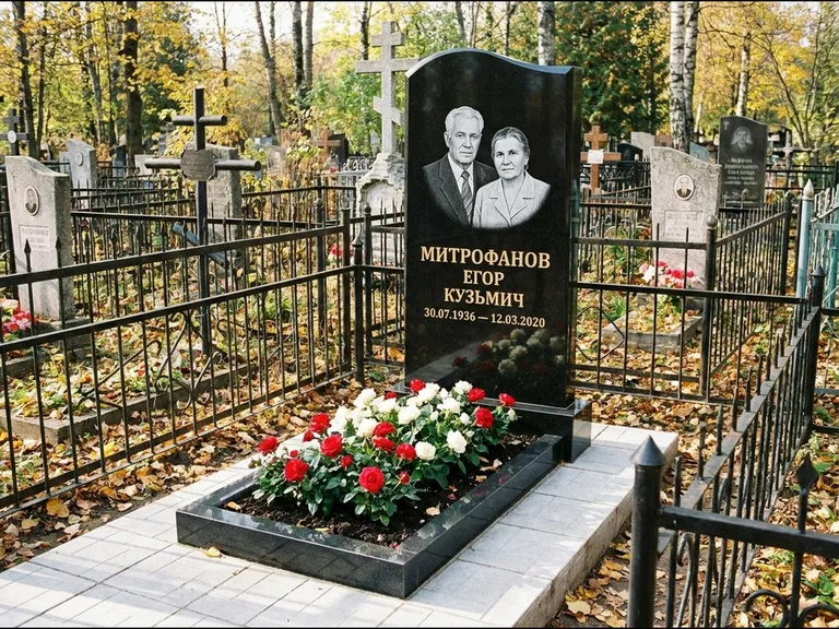 Гравировка портрета на чёрном граните — выполненная работа 17 в Кемерово