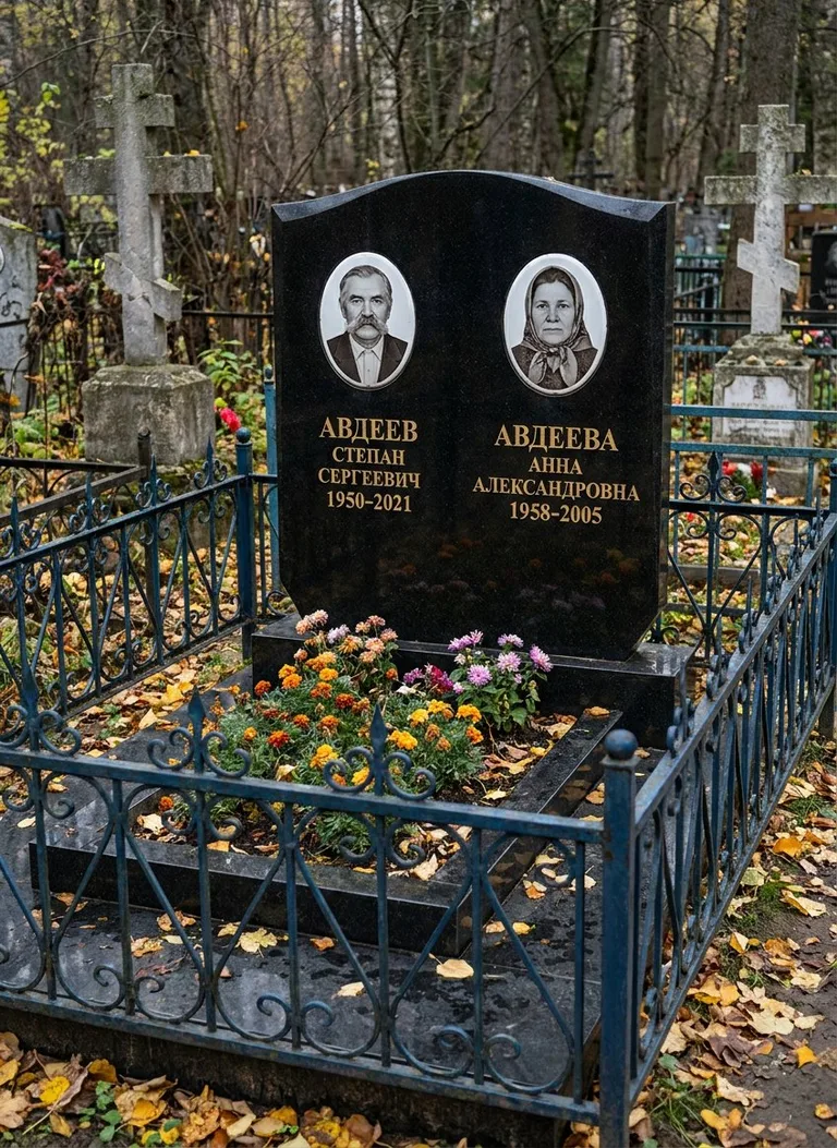 Аллея на Пыхтинском кладбище в Москве