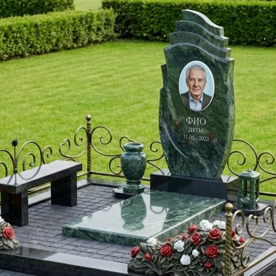 Гранитный мемориал с резными волнами и розами, гранит Балтик грин